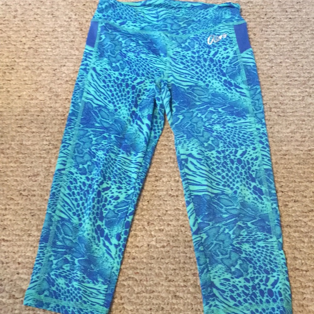 Cropped spandex leggings